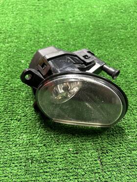 247465-00l Audi 04-10 A8 D3 Left Side Front Fog Light Cover
