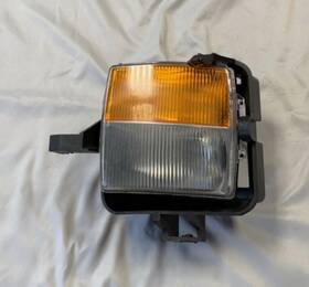 19-5704b Cadillac 03-07 Cts Front Left Bumper Fog Light Used Oem
