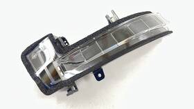 2207190108 Cadillac 22-24 Ct5 V Blackwing Right Front Door Mirror Turn Signal Light Oem