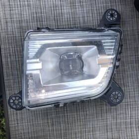 8409652 Chevrolet 19 20 21 Chevy Silverado Right Passenger Fog Light Oem Led