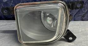 3282 Chrysler 2004-2008 Crossfire Driver Lh Bumper Mounted Fog Light Without Bulb