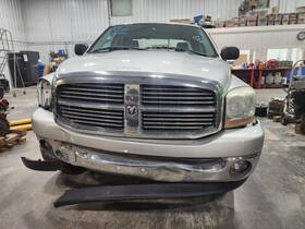 255999 Dodge Used Driving Light Fits 2006 1500 Pickup Fog-driving Bumper Mounted Grade