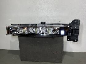 90056858 Dodge 2015 - 2021 Charger Rh Right Passenger Led Fog Light Oem 920