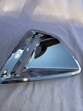 Ae83-17k947-baw Ford Ae83-17k947 2011-2013 Fiesta Driver Left Chrome Fog Light Cover Oe