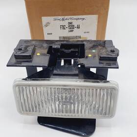 F78z-15200-aa Ford 97-00 Windstar Right Passenger Fog Lamp Light New Genuine Oem F78z-15200-a F78z-15200-aa Ford 97-00 Windstar Right Passenger Fog Lamp Light New Genuine Oem F78z-15200-a