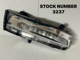 Pjr3b13200cf Ford 2018-2022 Mustang Oem Rh Led Daytime Running Fog Light