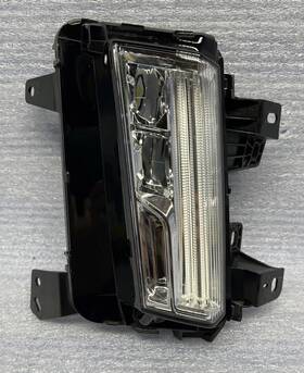 87824403 Gm Cadillac Xt5 Right Led Drl Cornering Lamp Fog Light 2017-2020 Oem