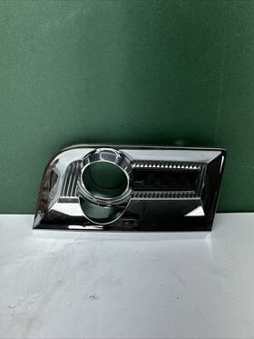 Cv-9903501 Gm 2010-2015 Gmc Terrain Front Right Rh Bumper Fog Light Molding Passenger Side Oem