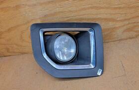 23178900 Gmc 2015 2016-2019 Sierra 2500 Hd Front Foglight Cover Right/ Passenger