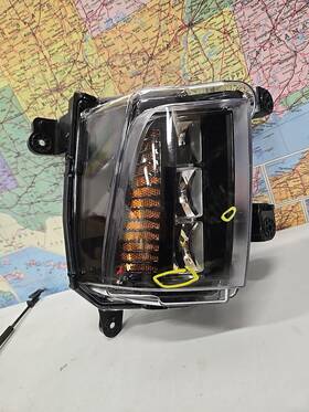 84875933 Gmc Oem 2024 Acadia Right Passengers Side Led Fog Light