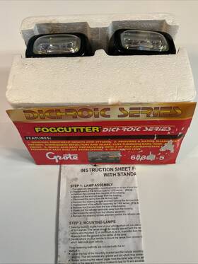 64381-5 Grote Fog Lights Pair Rectangular Halogen White Clear Lens