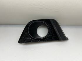 71103-t5ra-a1 Honda 2015-17 Fit Front Fog Light Cover Grille Passenger Side Oem