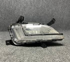 92202-d3 Hyundai 2019-21 Tucson Front Right Passenger Side Bumper Fog Light Lamp