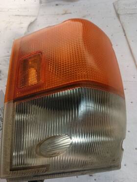 116.ishl99 Isuzu 1999 Nqr Right Passenger Corner/park Light 12302177