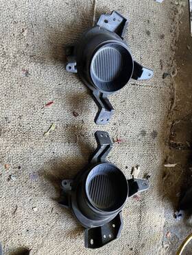 Llx-pair-ki1038168-cl360a70 Karparts360 Oem Used Kia Soul 2017-2019 Fog Light Cover Driver And Passenger Side Pair
