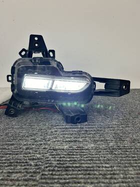 92202-r0000 Kia Oem 2021 - 2022 Carnival Led Fog Light Drl Right/passenger 92202-r0000 Kia Oem 2021 - 2022 Carnival Led Fog Light Drl Right/passenger