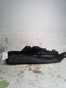 669544 Lincoln Used Fog Light Assembly Fits 2019 Nautilus Lamps Lower Grille Mount