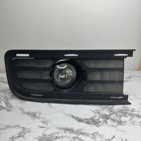 7l74-17d957-a Lincoln 2007-2014 Navigator Right Passenger Side Fog Light Trim Bezel Cover Oem 7l74-17d957-a Lincoln 2007-2014 Navigator Right Passenger Side Fog Light Trim Bezel Cover Oem