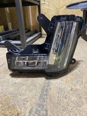 Gm2530138 Metetao Damaged 2015-2020 Cadillac Escalade Led Bumper Fog Light Lamp Driver