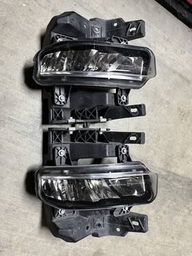 30-0660-09 Mopar Used Led Fog Lights For 2019 - 2024 Ram 1500 Oem Driving Lamp Set Left Right