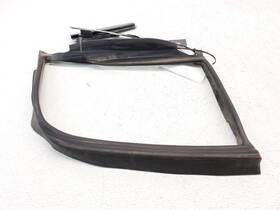 26028-30p00 Nissan 114.da1z91 90-96 300zx F/r Headlamp Seal Oem
