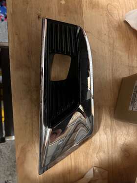 620766jl0a Nissan Set For Armada 2021-2023 Left And Right Side Fog Light Bezel Pair