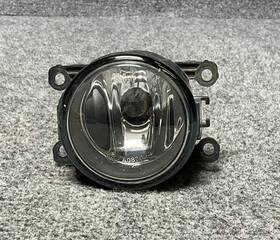 99210094 Nissan Navara Front Left Or Right Fog Light Lamp - Only 1