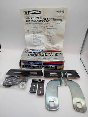 85002 Nissan 999et Vintage Halogen Fog Light Install Kit. Truck 4x2 - 4x4 1985. Nos
