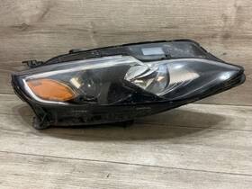 84494360 Oem 2019-2023 Chevrolet Malibu Right Passenger Side Halogen Headlight 84494360 Oem 2019-2023 Chevrolet Malibu Right Passenger Side Halogen Headlight