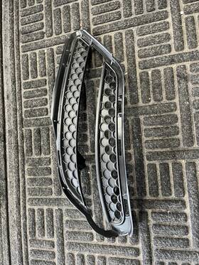 A2218851653 Oem W221 Mb 2011 S400 Front Right Bumper Fog Lamp Light Trim Cover