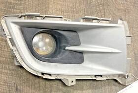 Am81-15b216-aa Oem 2011 - 2012 Mazda 6 Passenger Rh Right Lower Fog Light With Bezel Gs3m-50c11