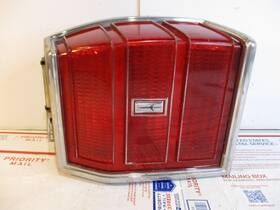 5932736 Oldsmobile 1983 Delta 88 R Right Rear Passenger Side Taillight Park Lamp Marker Lens Brake