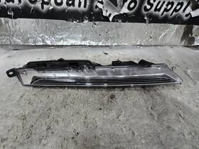 89250921 Porsche 2019-2021 Cayenne Right Passenger Daytime Running Foglight Oem
