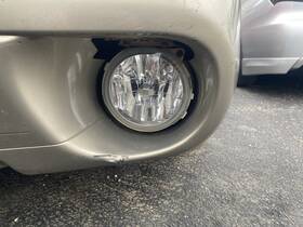 116-59217 Subaru 2000-2004 Outback Front Left Driver Side Fog Light With Bracket Oem