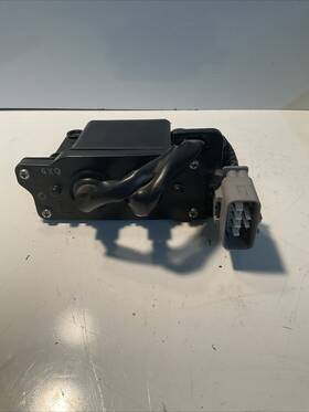 84077sg010 Subaru 17 18 Forester Daytime Running Lamp Relay And Cover Left Oem