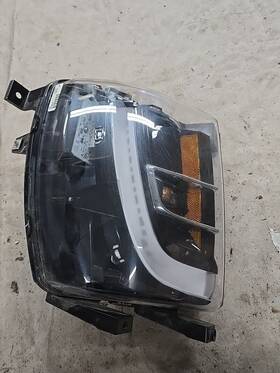1034327-00-b Tesla 103432700a Oem 2016 - 2020 Model X Led Fog Light Right/passenger #1034327-00-b