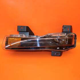 1621194-00-b Tesla Model X Plaid Fog Light Left 2021 2022 2023 2024 5 Pin Led