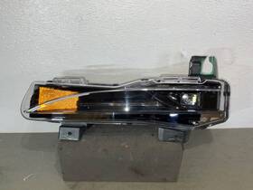 P1563710 Tesla 2021-2023 Model S Front Lh Left Side Fog Lamp Oem 305m