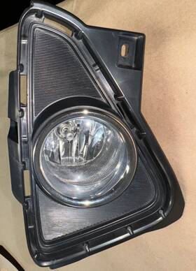 52127-42160 Toyota 2014-2019 Koito Halogen Left Fog Light With Housing 12-580 Sae F04 Oem