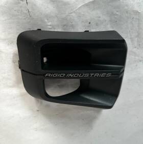 52127-yy020-fng Toyota 2016 - 2023 Tacoma Trd Pro Front Bumper Right Fog Bezel 52127-yy020fng