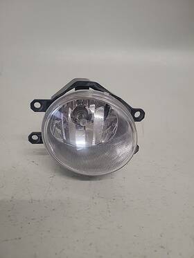 812202160 Toyota 2014 - 2022 Corolla Highlander Rav4 Fog Light Passenger Right Rh Oem 9059