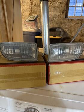 81221-60032 Toyota Genuine Front Fog Lamp Housings 90-07 Land Cruiser Oem