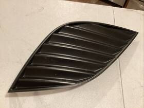 81481-06170 Toyota 2018-2020 Camry Se Xse Rh Front Bumper Fog Light Cover Bezel