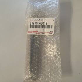81910-48012 Toyota Genuine Lexus Reflex Reflector Rear Rh Side