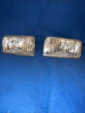 19-6114-00-9 Tyc 2015-2020 Gmc Yukon Xl Oem Fog Lights Assembly - Left And Right