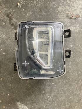19-6207-00-9 Tyc 2016-19 Chevrolet Silverado Fog Light Assembly-capa Certified