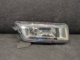 561941700b Volkswagen Oem 2012-2015 Passat Right Fog Light Passenger Halogen
