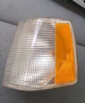 116-58130l Volvo Driver Corner Park Light Lamp Signal Fits 91-94 940 1988-1990 760