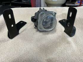 8618588 Volvo 8618587 1998-2004 C70 Front Fog Light- Left / Right