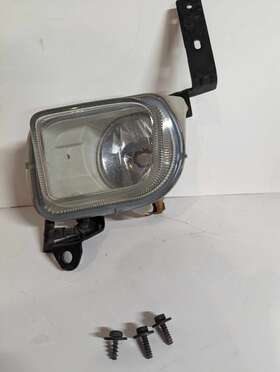 9190038 Volvo 1998-2000 V70xc Xc70 Left Fog Light Assembly Oem